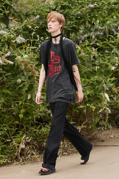 Look 26
